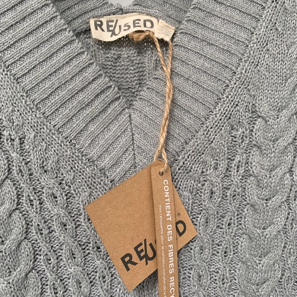 NWT Re/Used Grey Sleeveless Knit - size S but really M/L - Picture 3 of 8